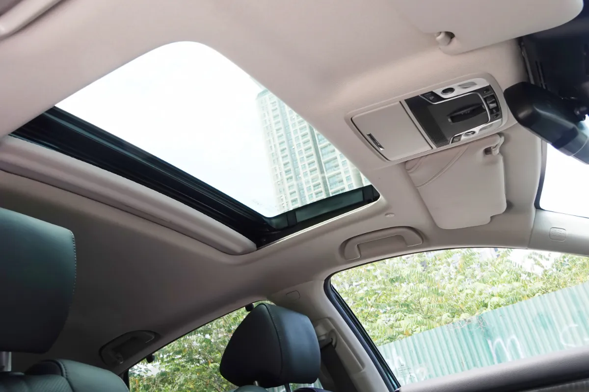 Không gian nội thất và tiện nghi Honda Accord