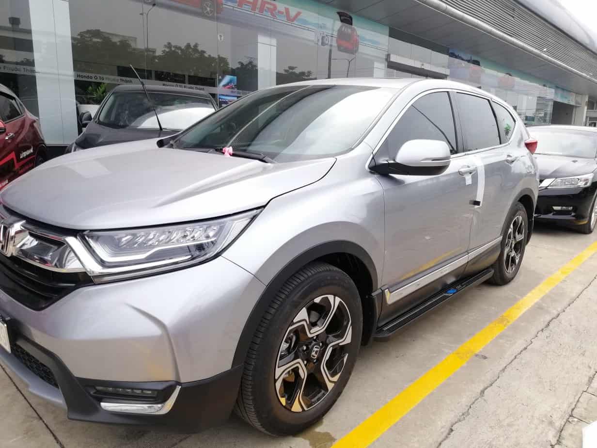 Bệ bước chân CRV giúp xe trông bề thế hơn