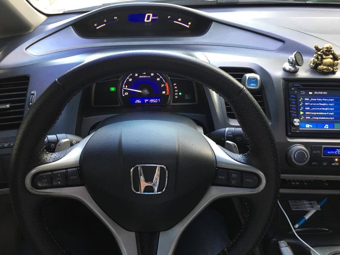 Ngoại thất Honda Civic 2010 màu đen