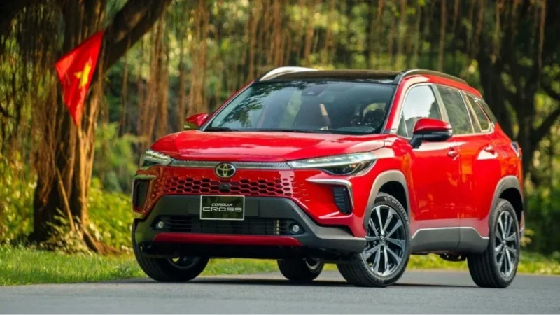 đánh giá Corolla Cross ngoại thất trên đường cao tốc Việt Nam
